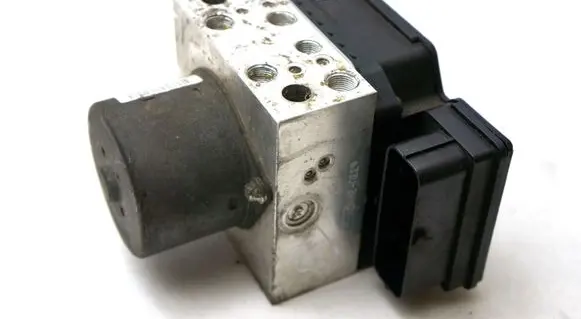 Ford Mondeo MK IV ABS Pump 8G912C405AB