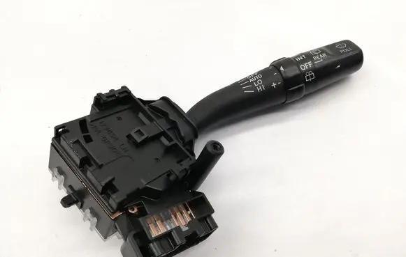 Toyota Avensis T250 Wiper speed switch 173654
