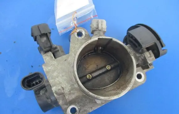 Peugeot 206 Throttle body valve 