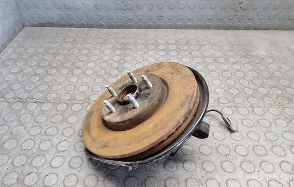 Buick Encore I Front wheel hub 95286840