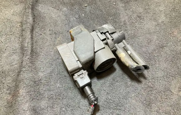 Nissan NV200 Turbo solenoid valve 149566215R 620614