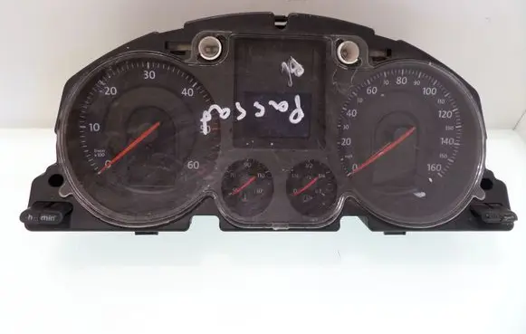 Volkswagen PASSAT B6 Speedometer (instrument cluster) 3C0920960K