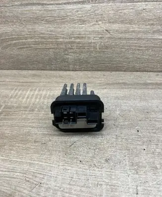 Opel Zafira B Heater blower motor/fan resistor 90566802 52488536