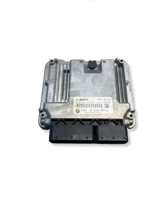 BMW 3 E90 E91 Engine control unit/module 0281017520 8512047 030186712
