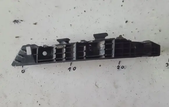 KIA Sportage Front bumper mounting bracket 865133U000