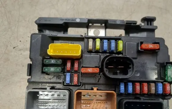 Citroen C3 BSM Control unit 9667199780
