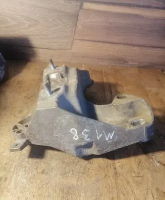 Audi A6 S6 C5 4B Engine mounting bracket