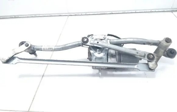 Audi Q5 SQ5 Front wiper linkage and motor 1397220679