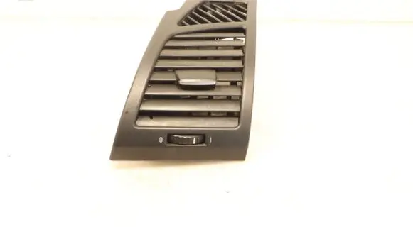 BMW 1 E81 E87 Dashboard side air vent grill/cover trim