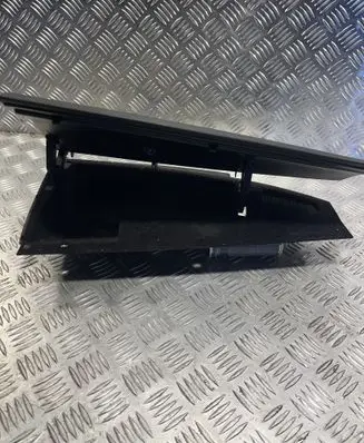 Ford Galaxy Front trunk storage compartment 