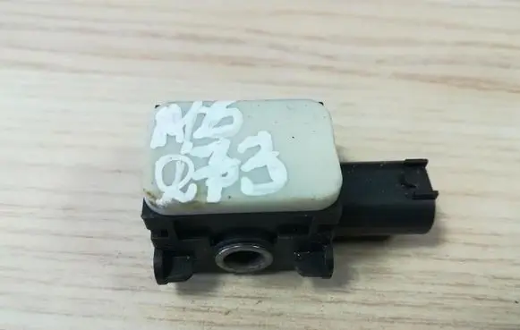 Mercedes-Benz R W251 Sensor A0038202826 MB273