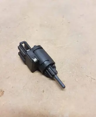Audi A4 S4 B7 8E 8H Brake pedal sensor switch 3B0945511C 19322010