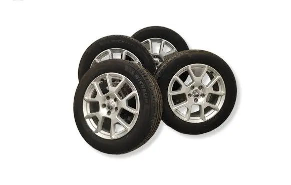 Jeep Renegade R17 alloy rim 