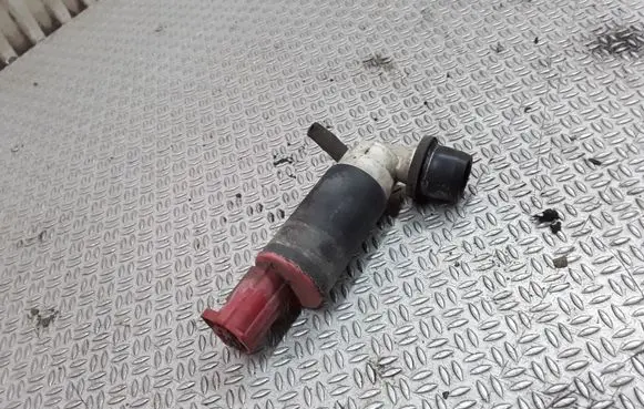Toyota Avensis T220 Windscreen/windshield washer pump