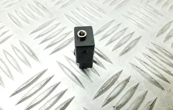 Skoda Octavia Mk3 (5E) AUX in-socket connector 5Q0035724