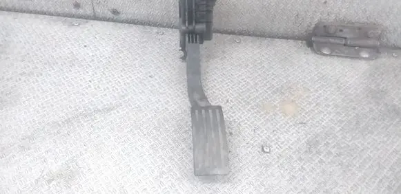 Ford Focus Accelerator throttle pedal 4M519F836AH