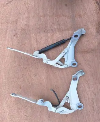 Mini One - Cooper Coupe R56 Engine bonnet/hood hinges 2751204 2751203