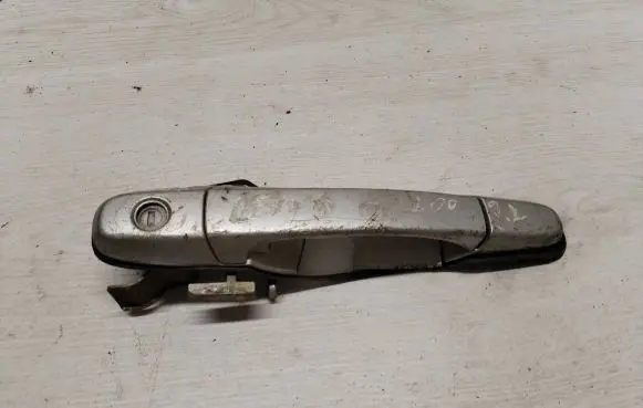 Lexus IS 200-300 Front door exterior handle