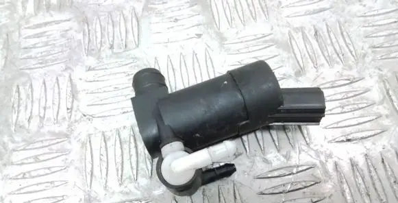 Volvo V70 Windscreen/windshield washer pump