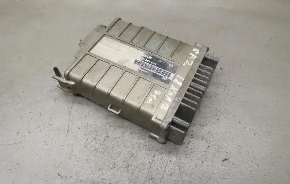 Volkswagen Golf II Engine control unit/module 0285007044 893907383A
