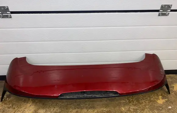 Tailgate/trunk spoiler