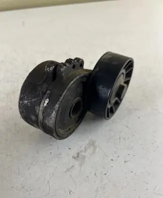 Peugeot 807 Generator/alternator belt tensioner