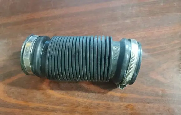 Mercedes-Benz GLA H247 Intercooler hose/pipe A2820900000
