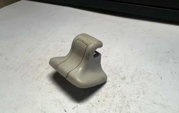 Sun visor clip/hook/bracket