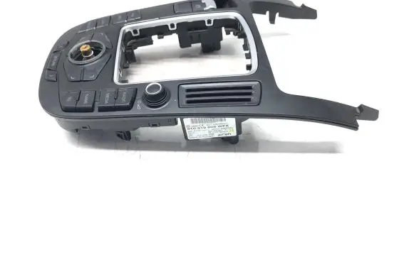 Head unit multimedia control