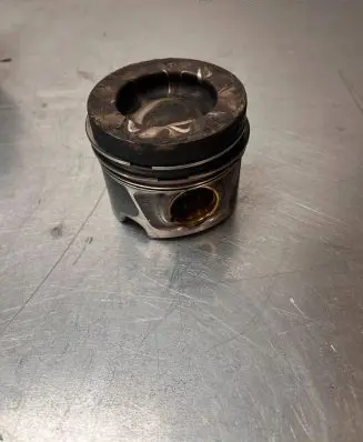 Volkswagen Crafter Piston 75R2