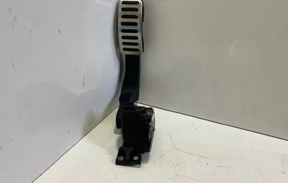 Volkswagen Phaeton Accelerator throttle pedal 3D1721503L F30007801