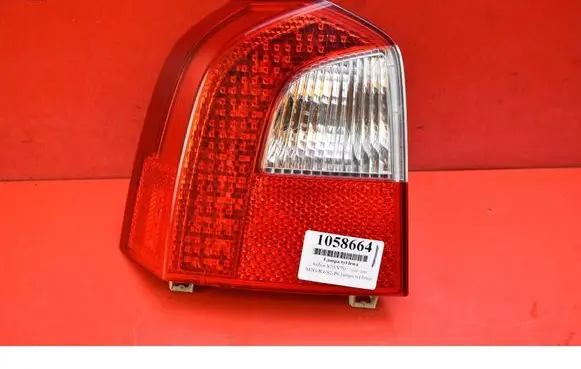 Volvo V70 Rear/tail lights 30698983