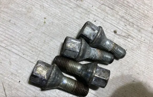 Nissan Micra K14 Nuts/bolts 