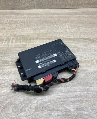 Audi A4 S4 B7 8E 8H Comfort/convenience module 8E0959433CH 00002731E2