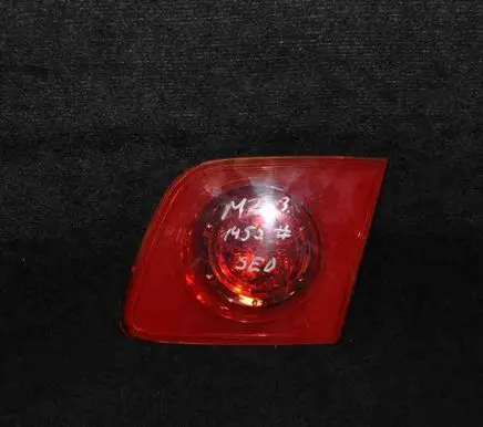 Tailgate rear/tail lights