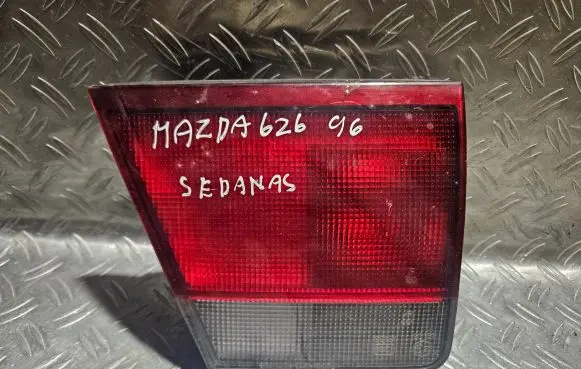 Mazda 626 Tailgate rear/tail lights 0431397L 0431397