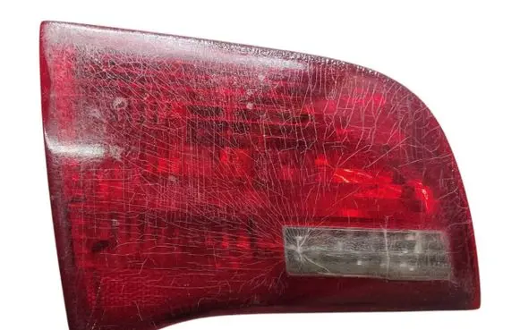 Audi A6 S6 C6 4F Tailgate rear/tail lights 4F9945093