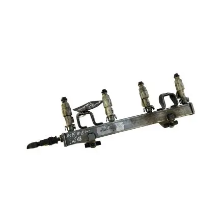 Mazda 5 Fuel main line pipe 6M8G9D280AA 050427B L3G213150