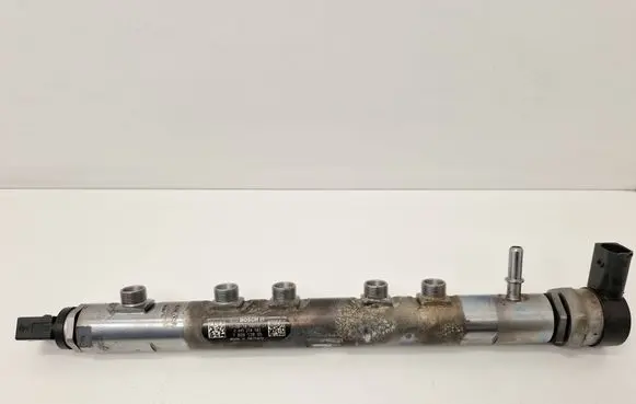 BMW 5 F10 F11 Fuel main line pipe 0445214183 595181L1 7809128