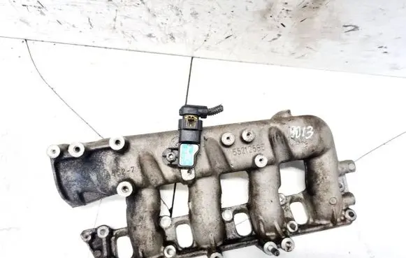 Opel Zafira B Intake manifold 55212586
