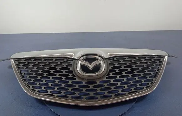 Mazda MPV II LW Front grill LE43B0712