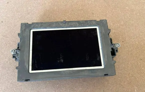 Mercedes-Benz C AMG W204 Screen/display/small screen A2049007508 2049022103 2049010603