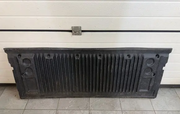 Ford Ranger Tailgate trim 