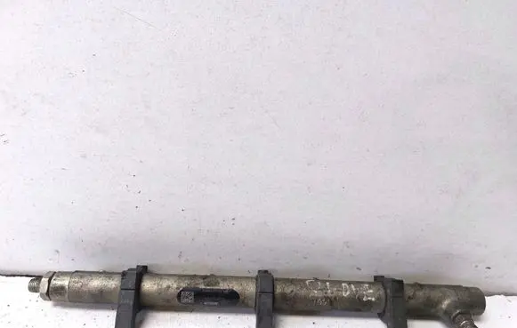 BMW 7 E65 E66 Fuel main line pipe F00R001029