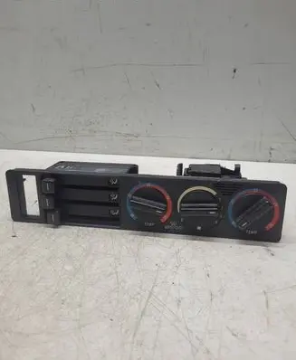 BMW 5 E34 Climate control unit 13842959