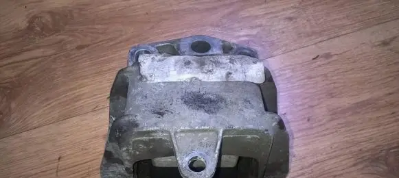 Volkswagen Golf IV Engine mount bracket 1j0199555