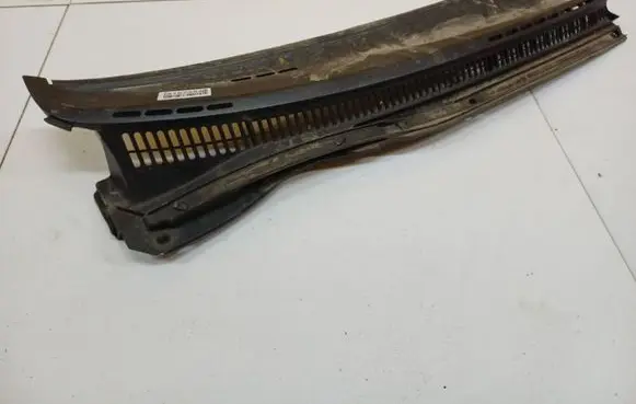 Toyota Corolla E120 E130 Wiper trim 3060PA01030