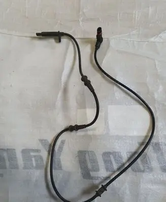 Mercedes-Benz GL X166 ABS brake wheel speed sensor A1669052601