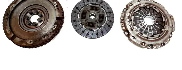 Nissan Note (E12) Clutch set kit 301016758R