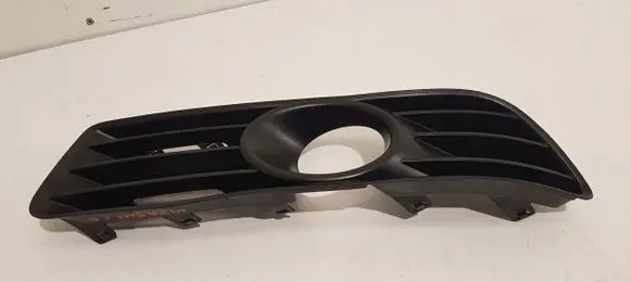 Suzuki Kizashi Front fog light trim/grill 7175257L1